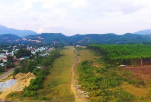 Bộ Quốc phòng đồng ý bàn giao đất tại sân bay Khâm Đức cho địa phương quản lý