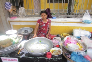 Gánh mỳ cô Bảy phố Hội